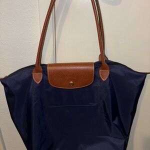 Longchamp Le Pliage Original Medium Nylon Tote Bag, Navy Blue.